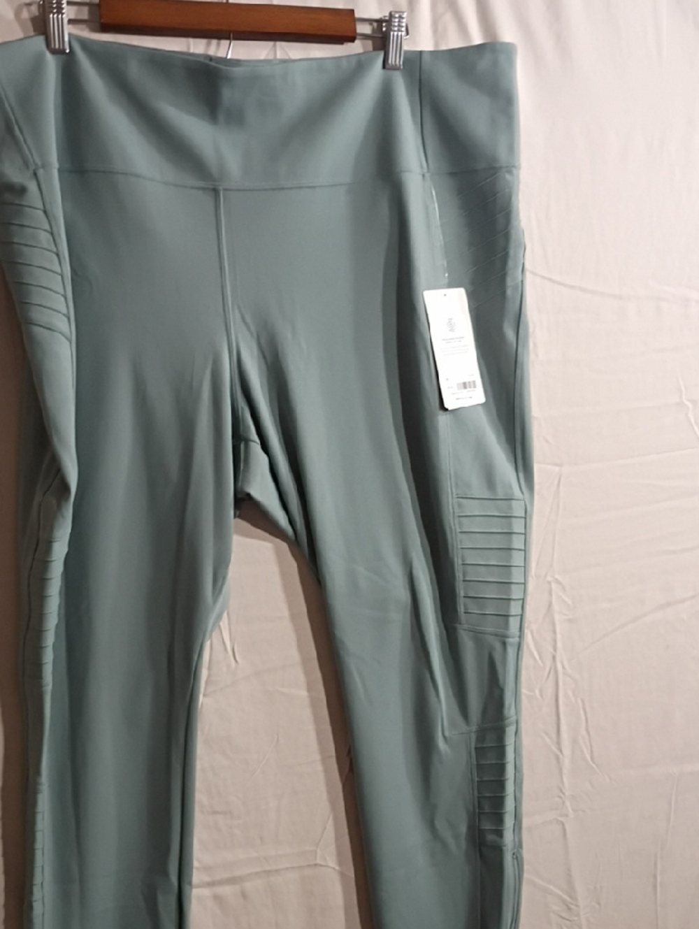 Athleta Women's High-Rise Ribbed Detail Leggings in Sage Green